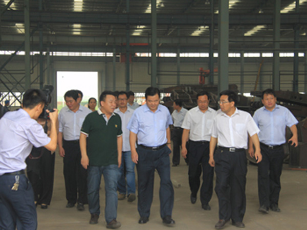 安陽市領(lǐng)導來公司視察工作